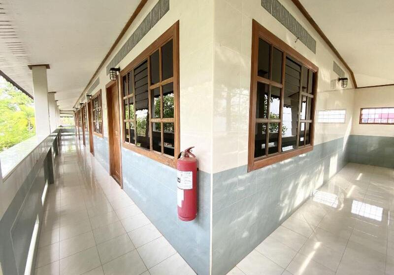 Отель Phuphan Park