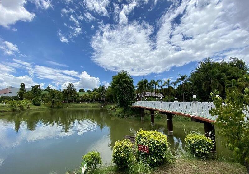 Отель Phuphan Park