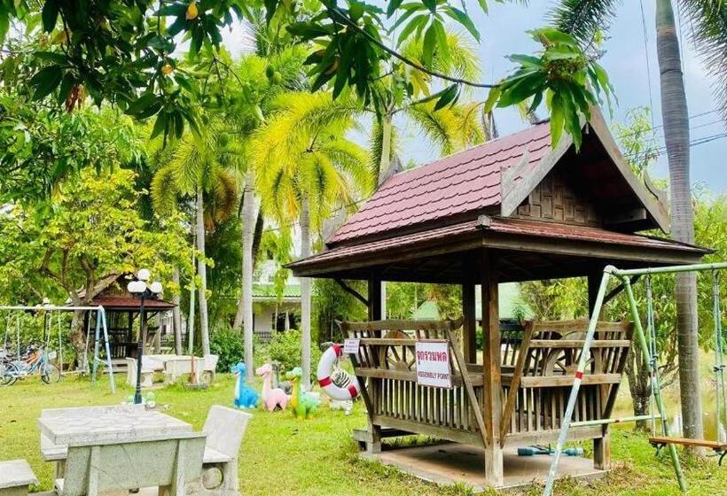 Отель Phuphan Park