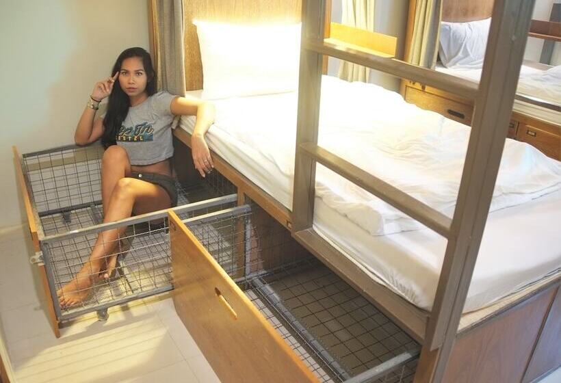 בית מלון כפרי Pop In Hostel Aonang