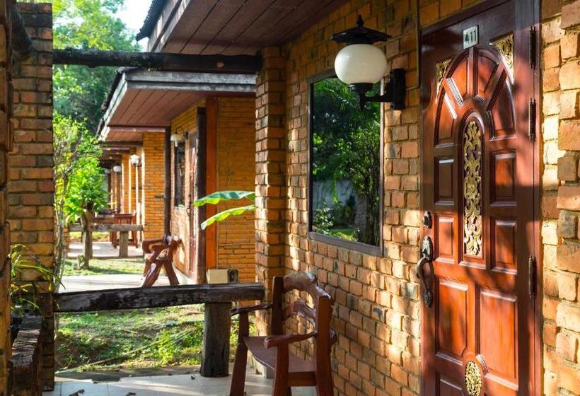 호텔 Raks Thai Resort