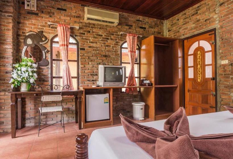 호텔 Raks Thai Resort