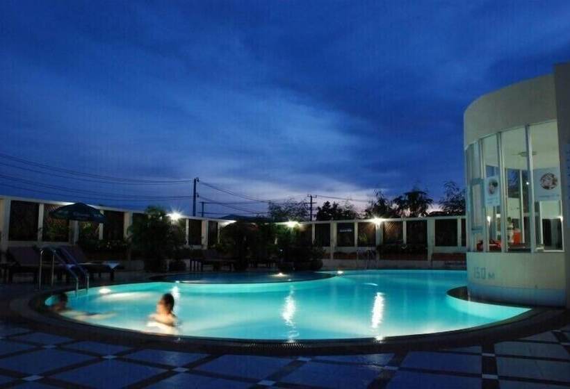 ホテル River City