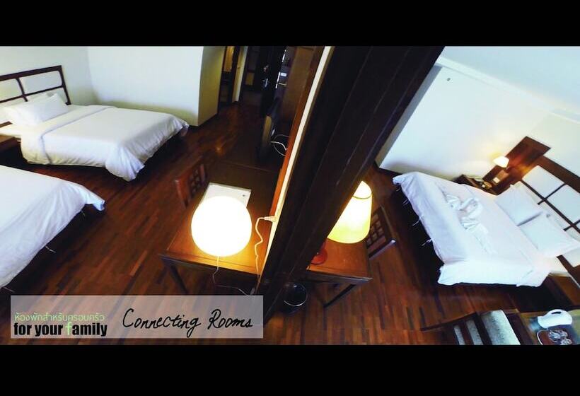 ホテル River City