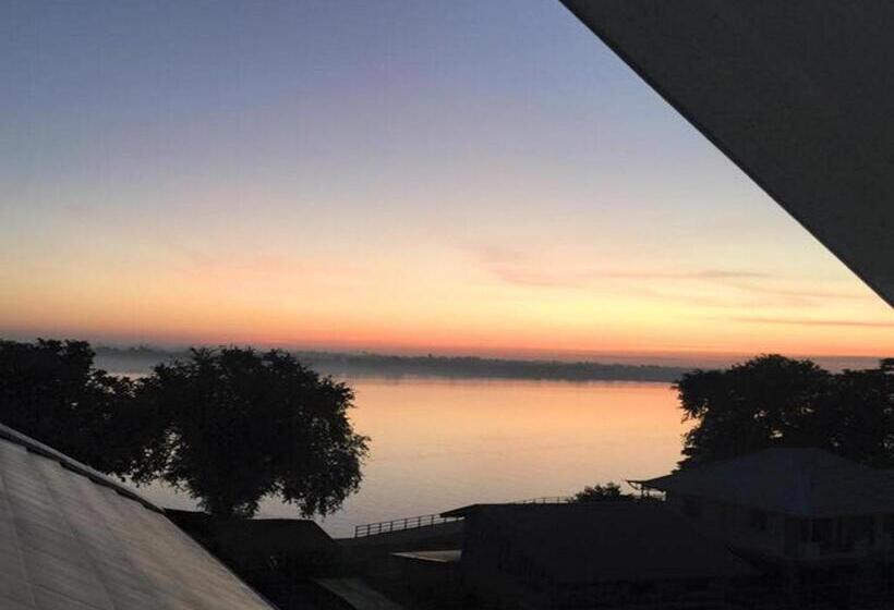 ホテル Samranchaykhong