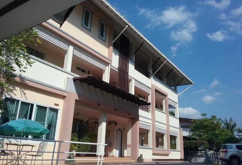 酒店 Santipran Place