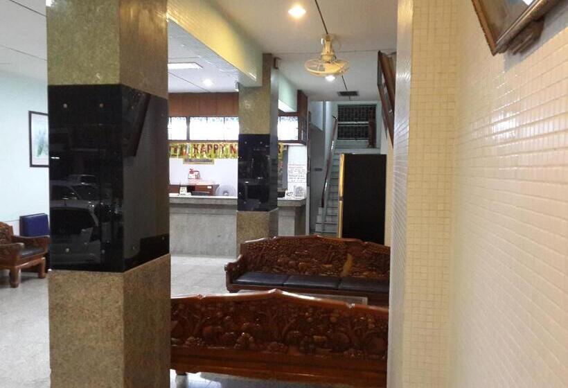 Отель Singapore