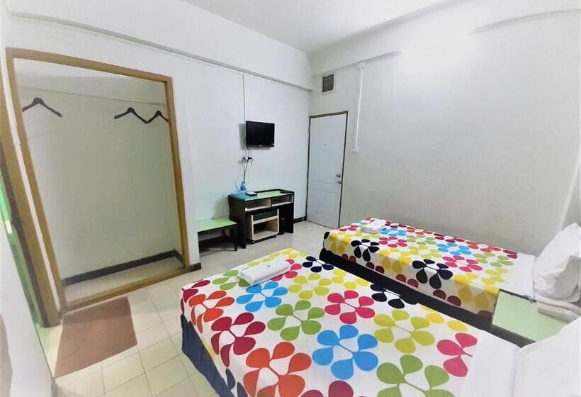 Отель Singapore