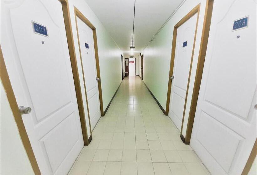 Отель Singapore