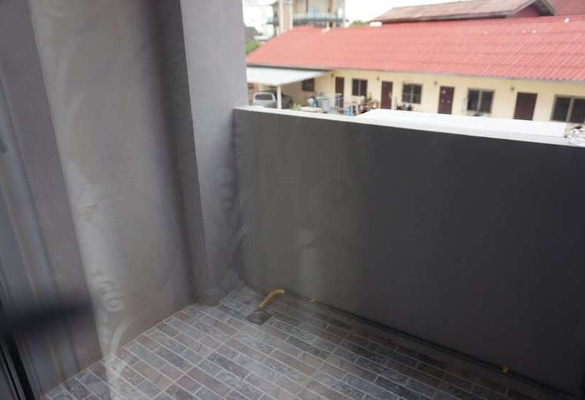 酒店 The Riverfront Place