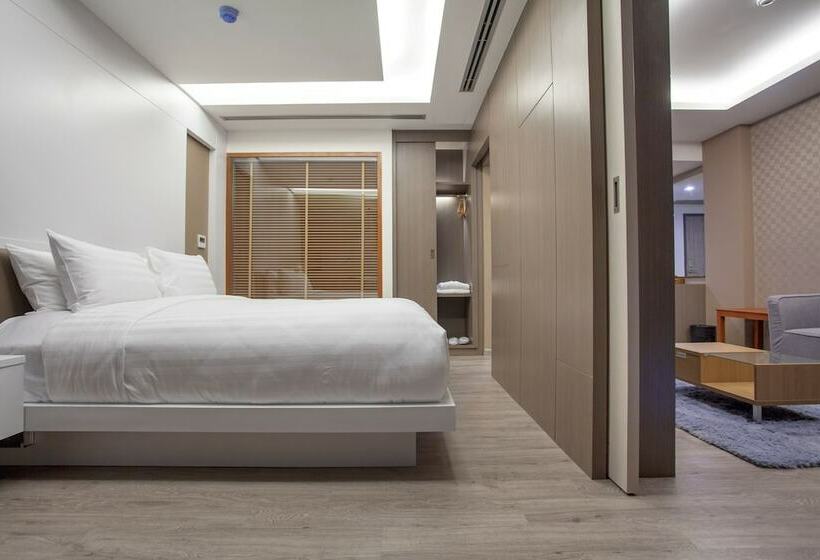 호텔 The Zense Boutique