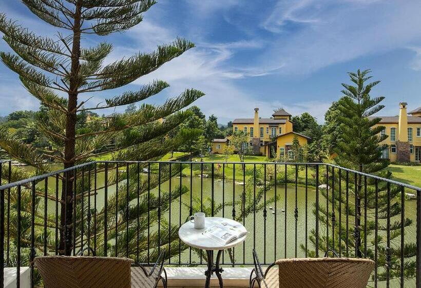 בית מלון כפרי U Khao Yai