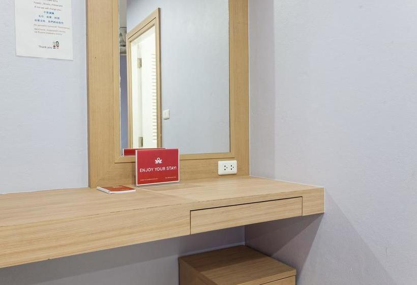 ホテル Zen Rooms Patong Soi Chuwong