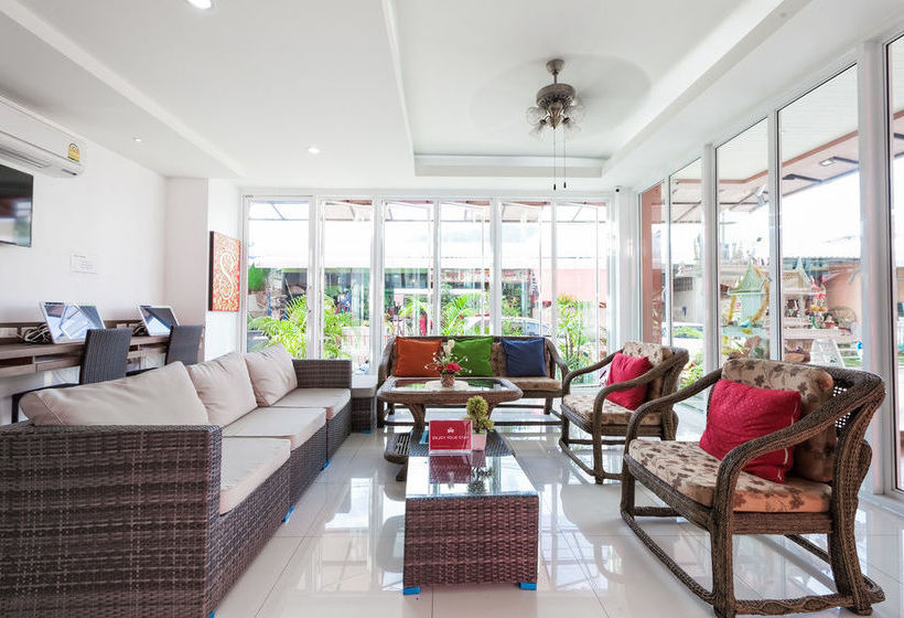 ホテル Zen Rooms Patong Soi Chuwong