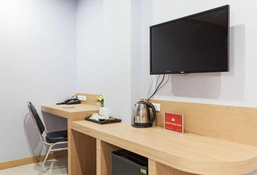 ホテル Zen Rooms Patong Soi Chuwong