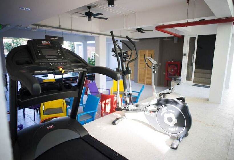 Mad Monkey Chiang Mai   Hostel