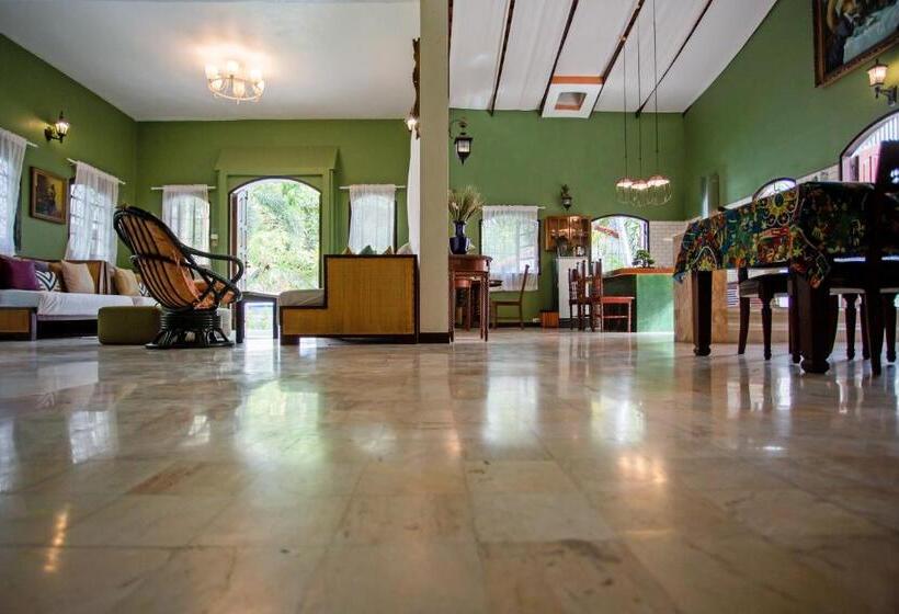 Natural Park Resort Pattaya