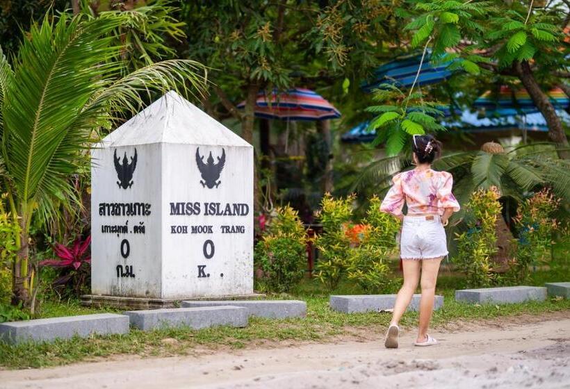 Pawapi Beach Resort Koh Mook