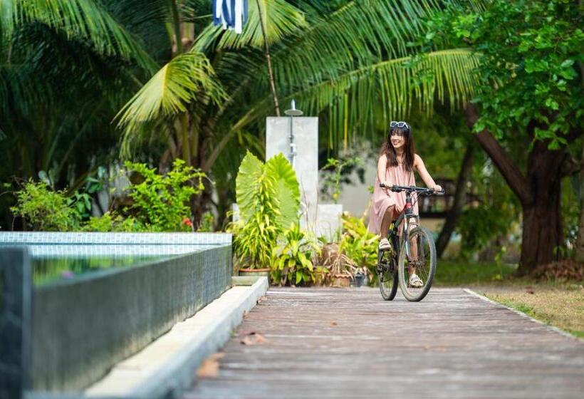 Pawapi Beach Resort Koh Mook