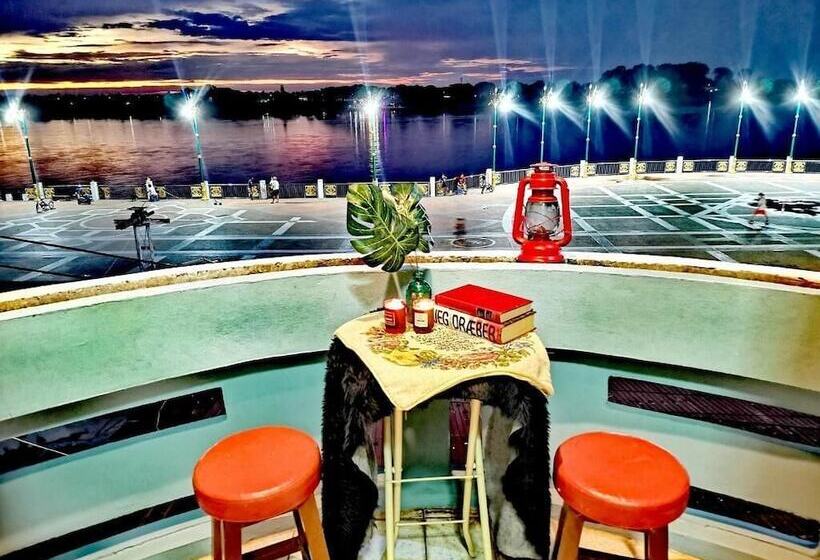 פנסיון Just Mansion Nong Khai