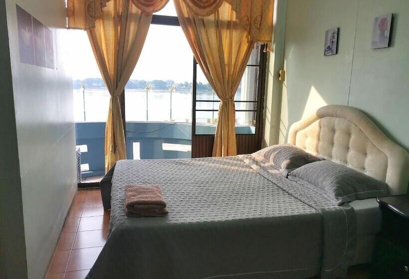 פנסיון Just Mansion Nong Khai