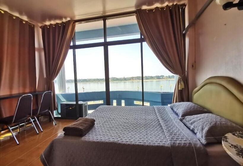 פנסיון Just Mansion Nong Khai