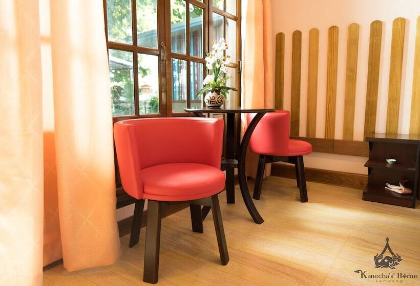 펜션 Kanecha's Home Lampang