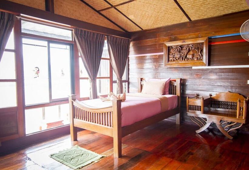 بنسيون Kanecha's Home Lampang