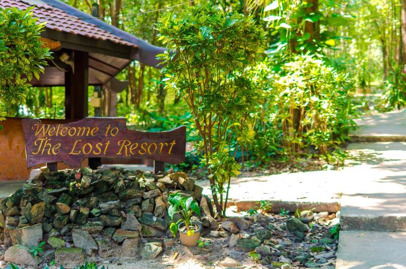 بنسيون The Lost Resort