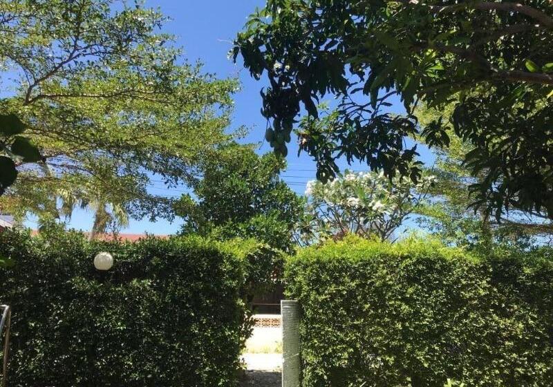 פנסיון Namaste Resort