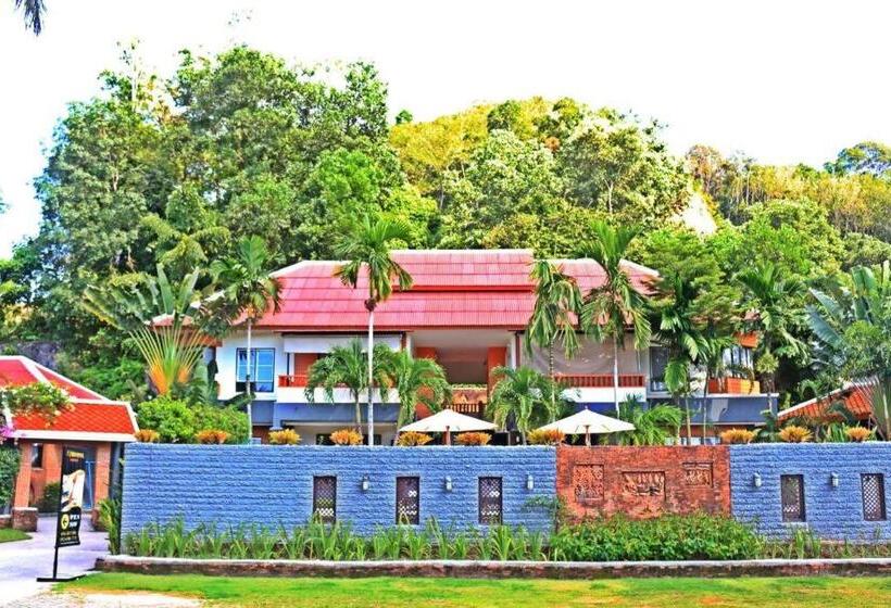 Royal Lee Resort And Spa