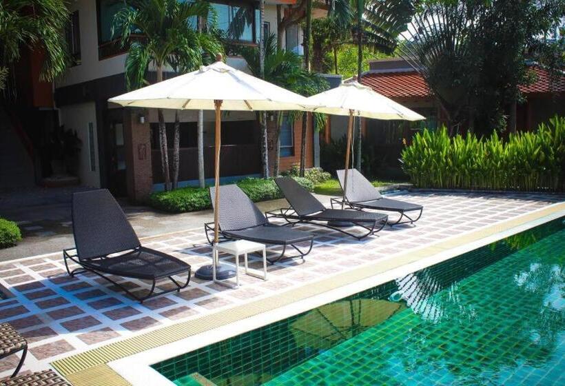 Royal Lee Resort And Spa