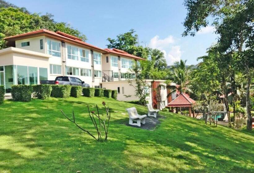 Royal Lee Resort And Spa