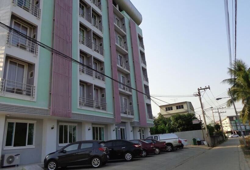 Siam Apple Hotel And Resort