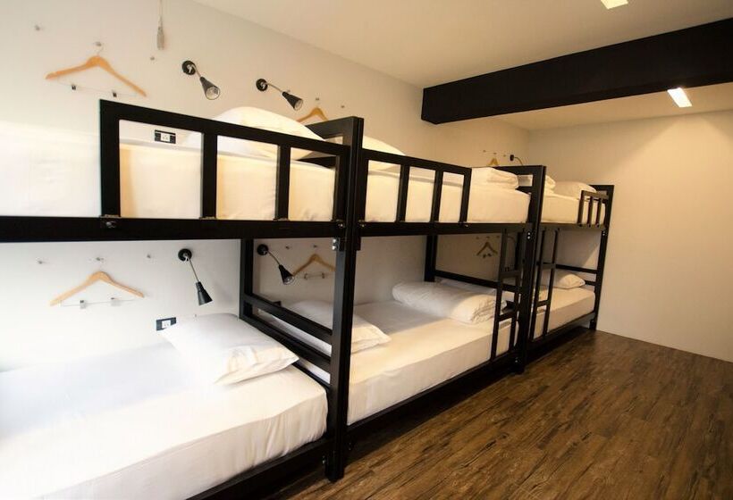 Strips The Poshtel Hostel