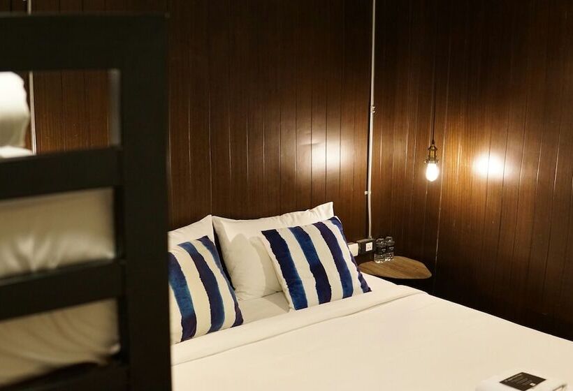 Strips The Poshtel Hostel