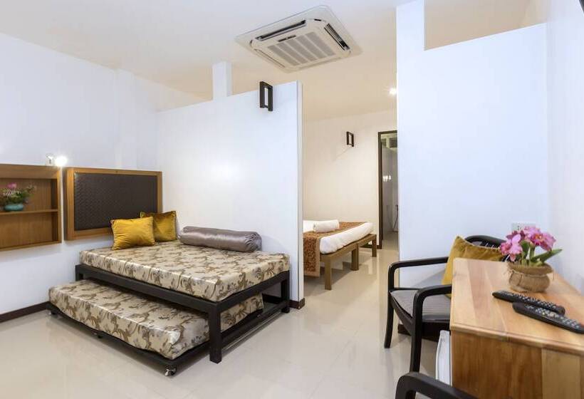 The Lantern Hostel And Spa