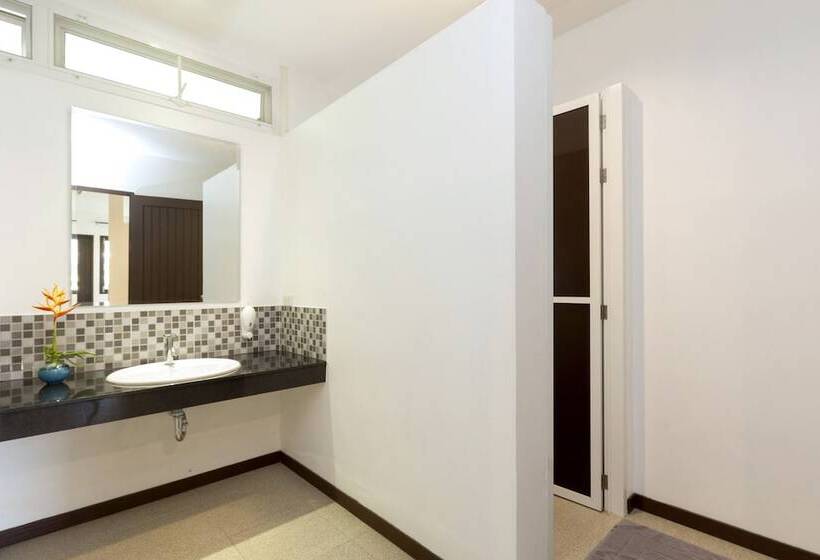 The Lantern Hostel And Spa