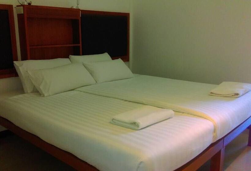 The Lantern Hostel And Spa