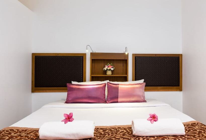 The Lantern Hostel And Spa