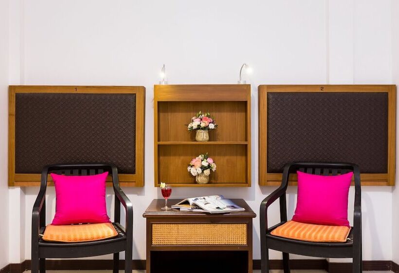 The Lantern Hostel And Spa