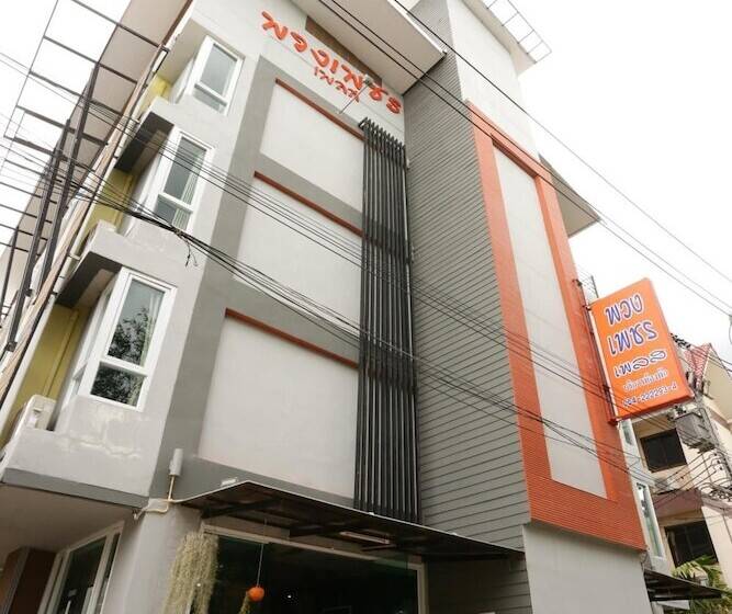 호스텔 Puangpech Place