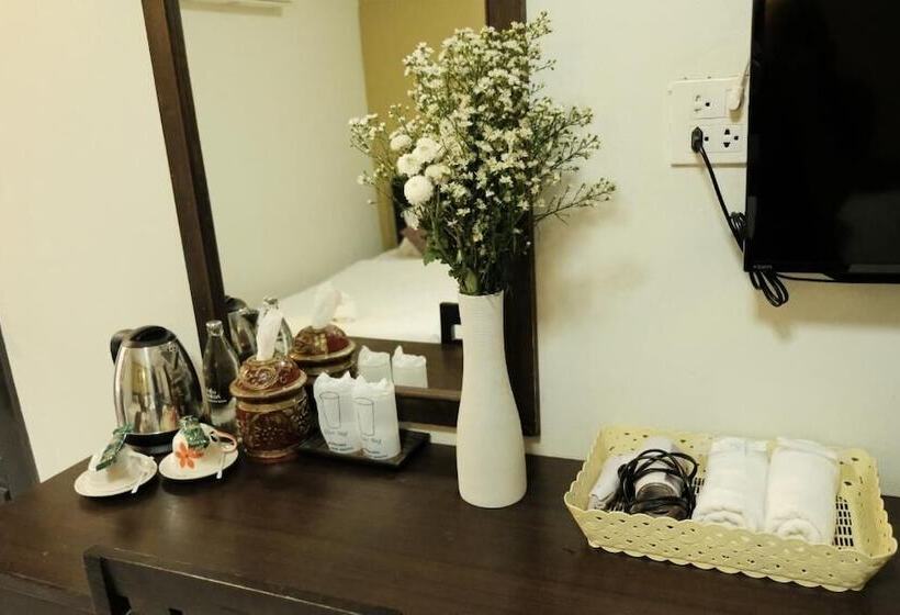 호스텔 Puangpech Place