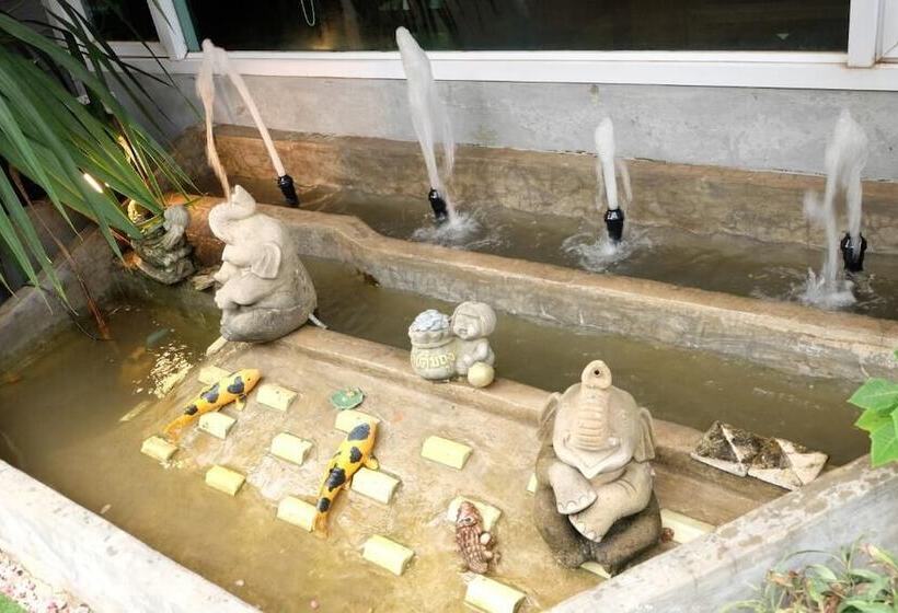 호스텔 Puangpech Place