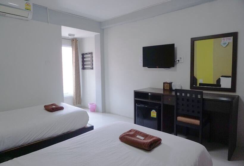 호스텔 Puangpech Place