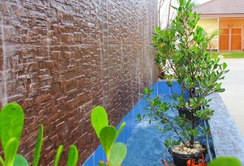 Baan Maesot Boutique Resort