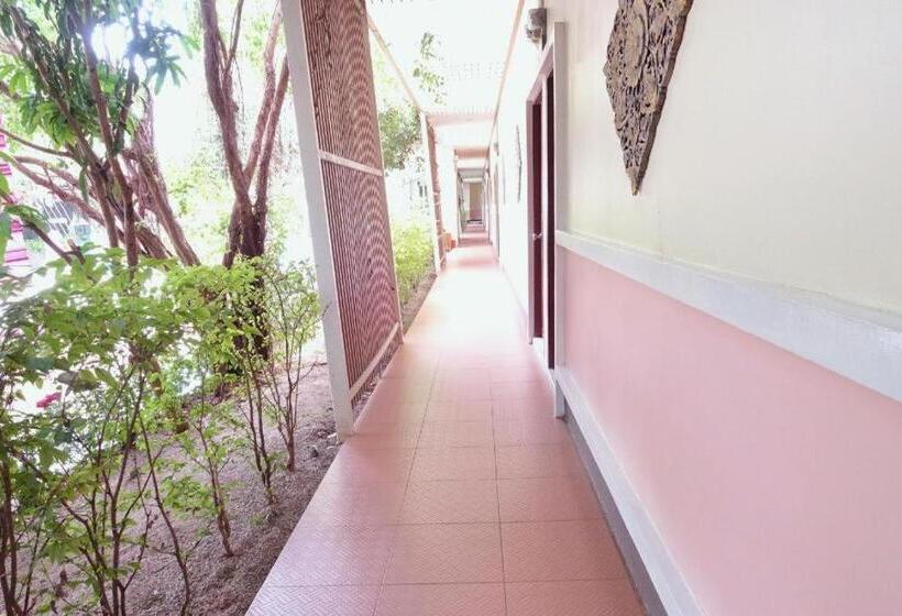 Baan Maesot Boutique Resort