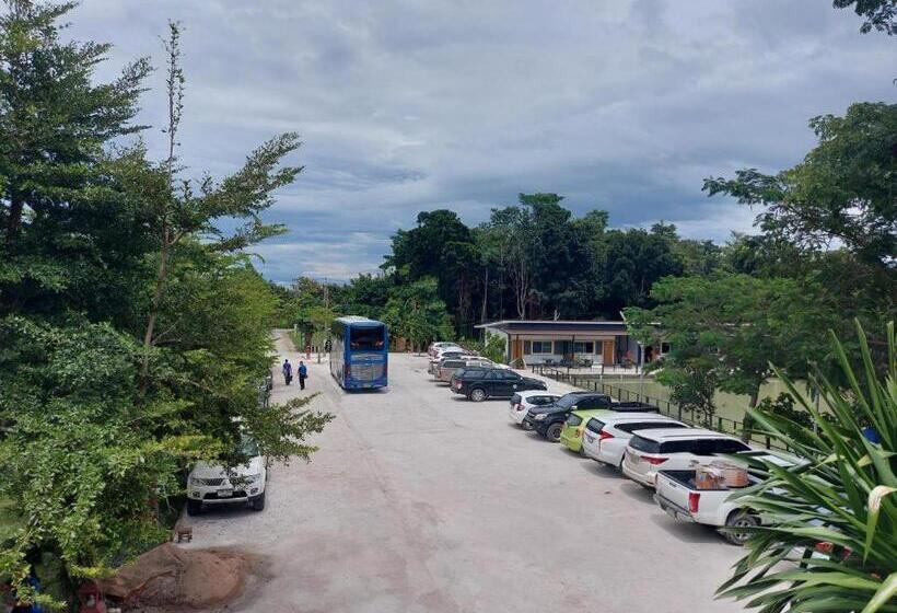 Ban Naam Resort