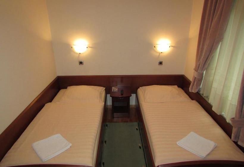 تختخواب و صبحانه Guest House Vila Lux