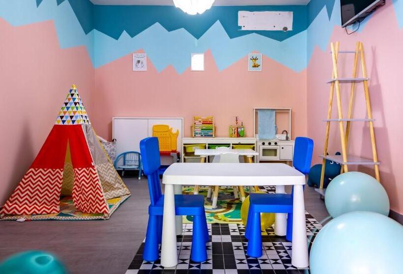 تختخواب و صبحانه Plaza La   Night And Spa